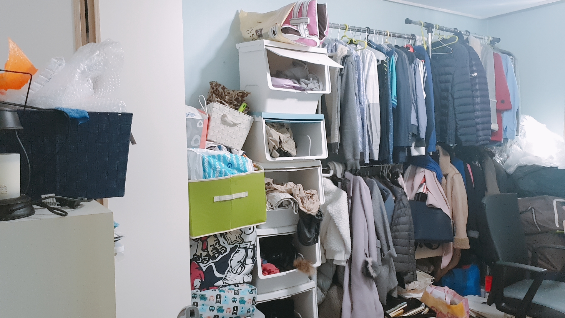 드레스룸 고민이에요 옷장vs 시스템장vs 붙박이장 | 공간꾸미기